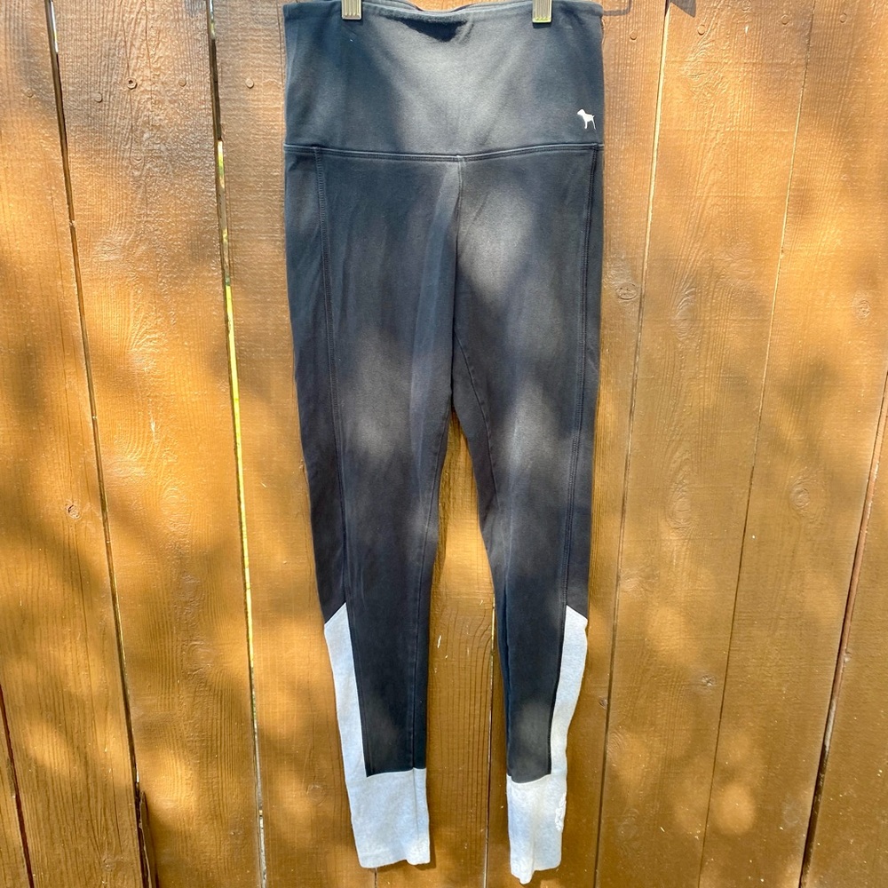 PINK Victoria’s Secret leggings